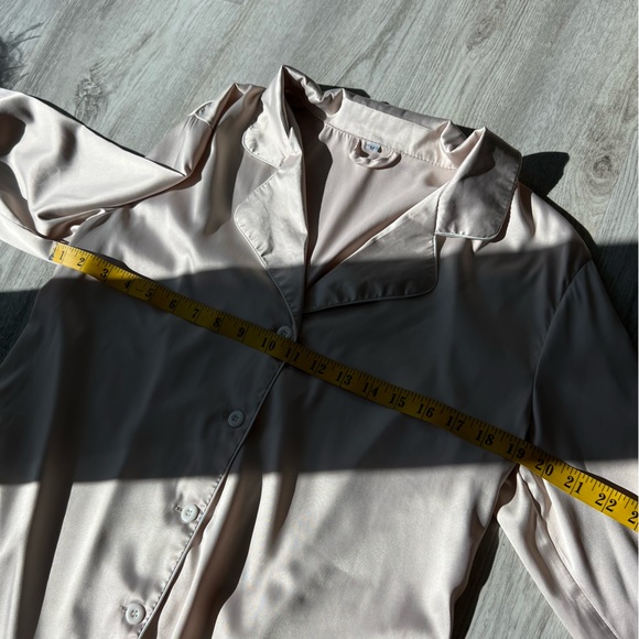 SOLD ❌ CREAM FEATHER DETAILED SILKY BLOUSE - Picture 11 of 13